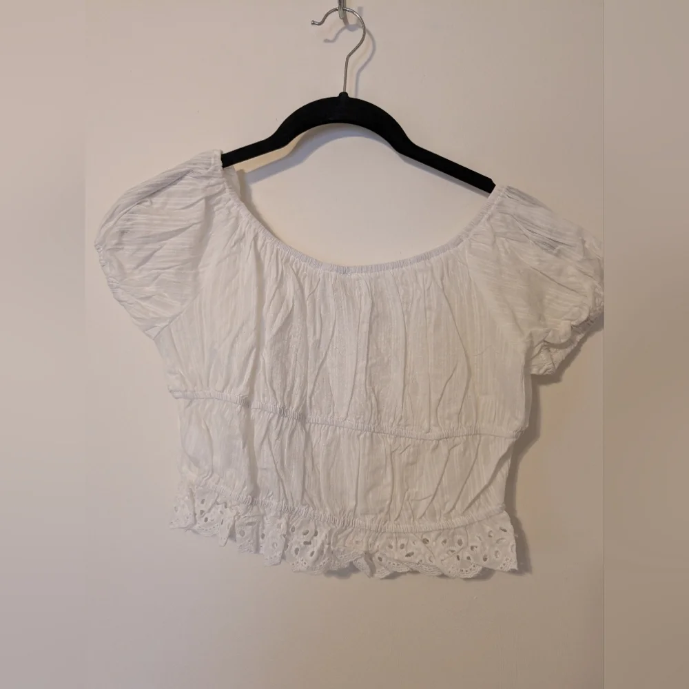 Top - Picture 2 of 3